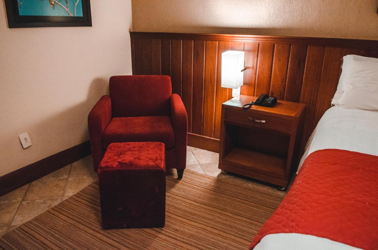 Hotel Ot Трес-Лагоас Экстерьер фото